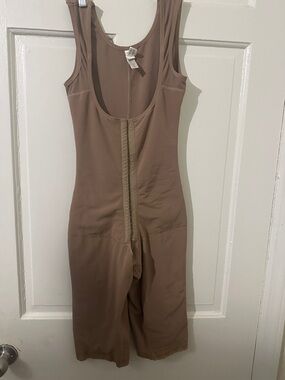 Jack London taupe shaping bodysuit